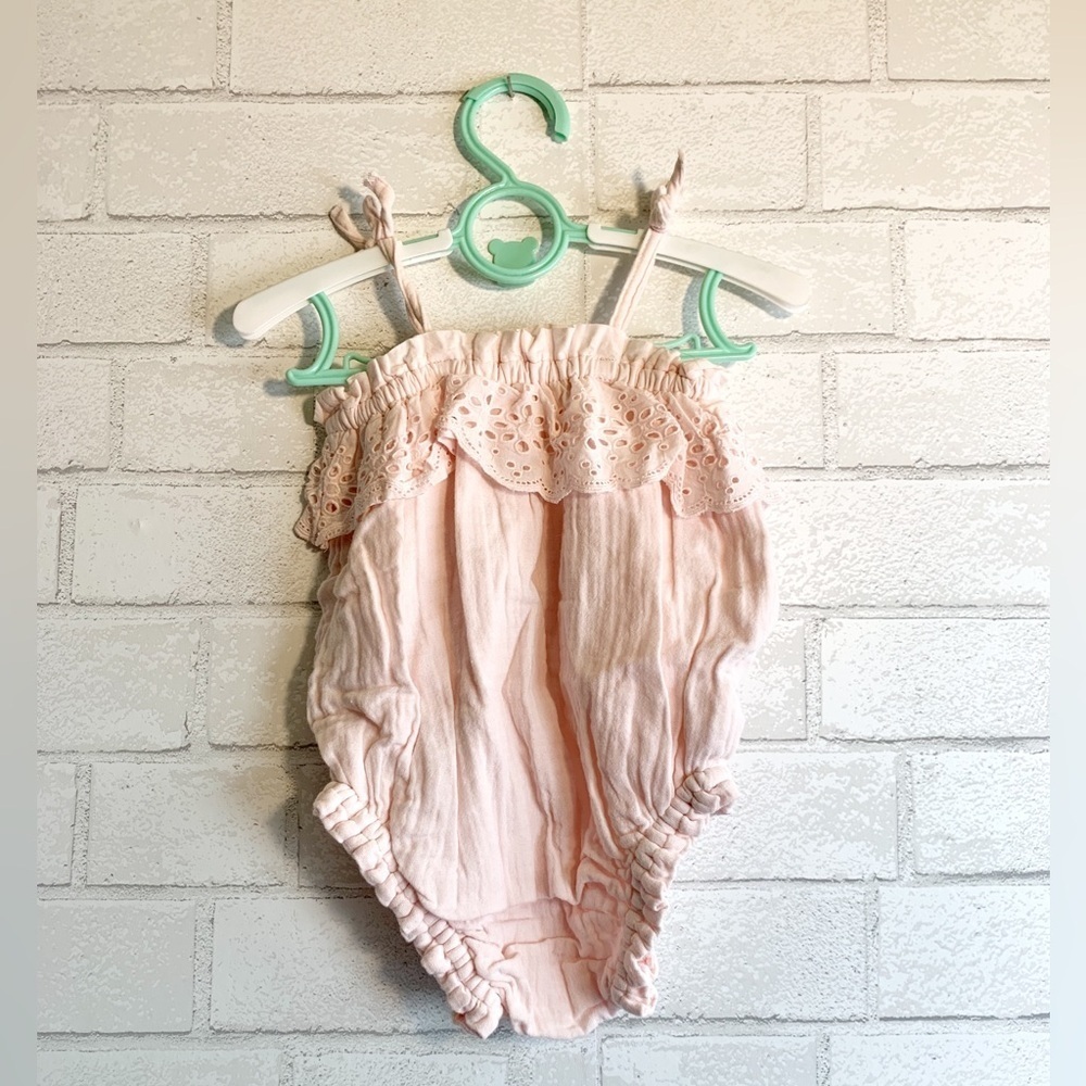 Baby Gap Girls Pink Cotton Eyelet Adjustable Arm Onesie 3-6 Months